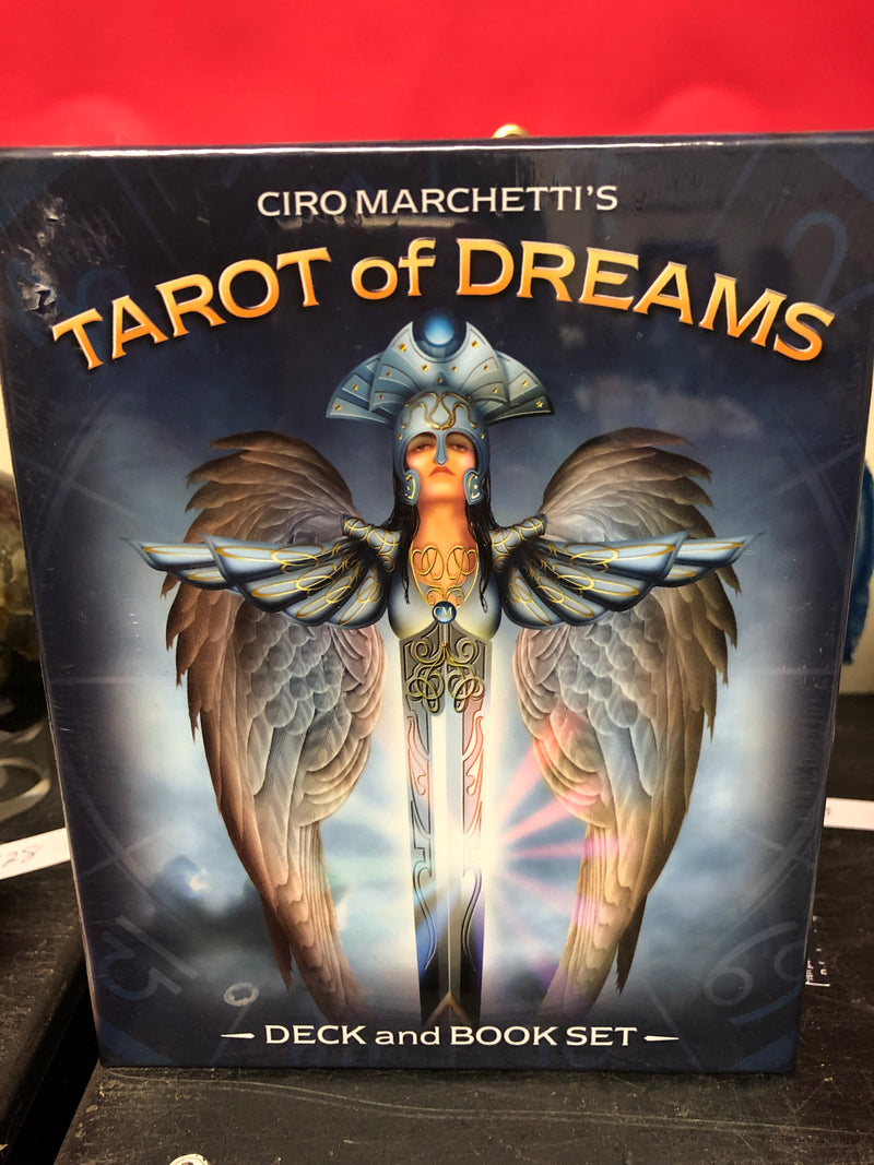 Ciro Marchetti s Tarot of Dreams The Rose Quartz Stand